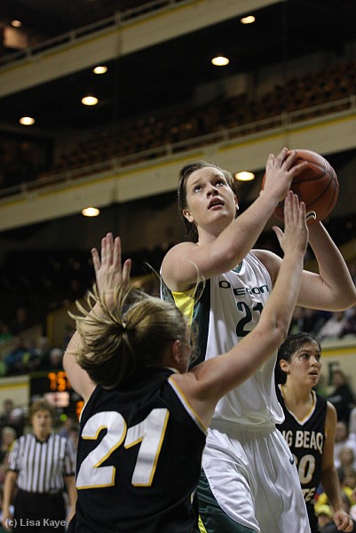 UO vs. Long Beach State, 66-45