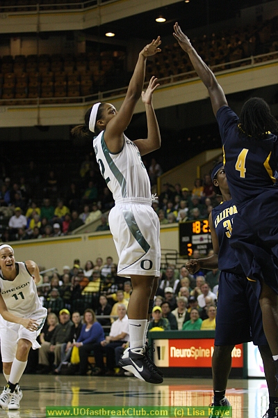 GOOD! JUMPER by Jackson, Nia   UO 7 - Cal 4