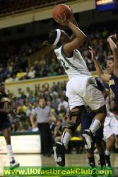 GOOD! LAYUP by Jackson, Nia [PNT]    UO 30 - Cal 23