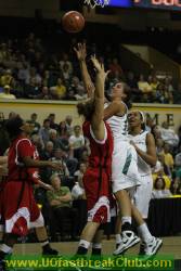 Amanda Johnson basket,  UO 68 - EW 37